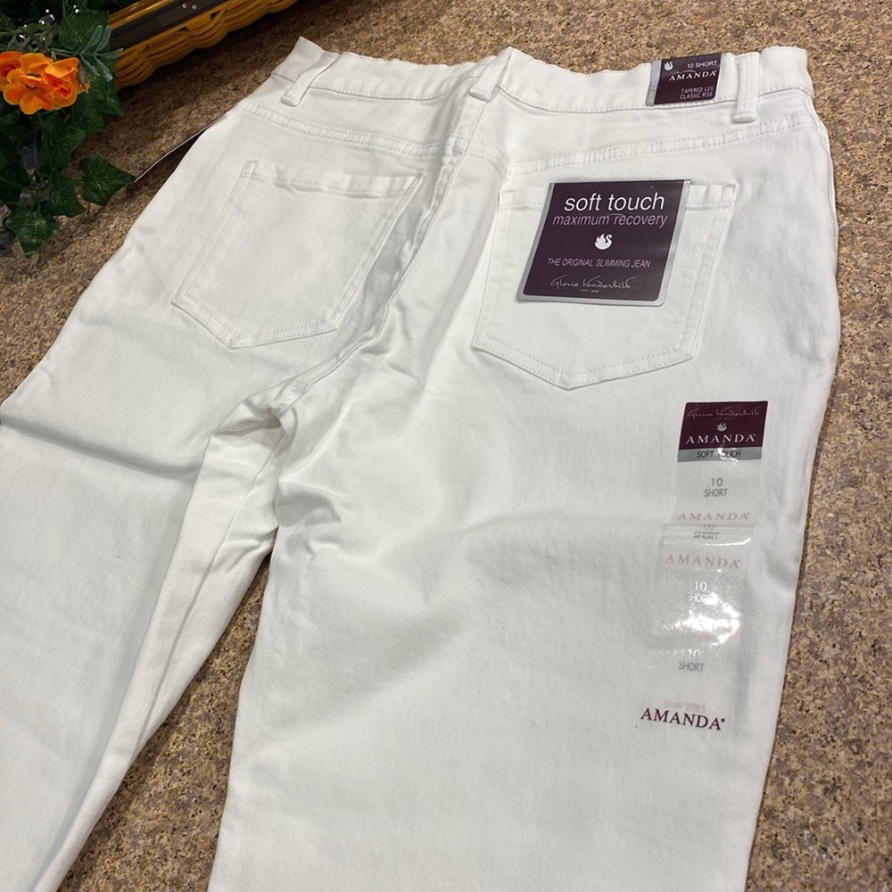 NWT Gloria Vanderbilt Amanda White Jeans 10 Short Classic Rise Tapered Leg - Picture 8 of 14